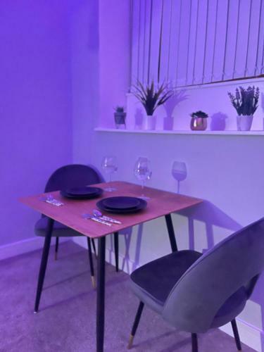 Sapphire Suite By Emerald Apartments