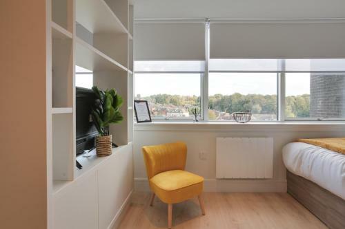 Kings Road Apartments