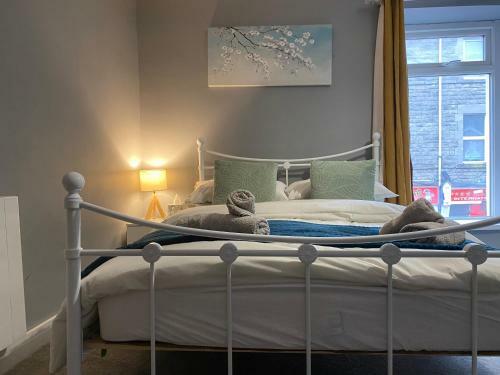Home From Home Luxury 2-bed Apartment In Bridgend