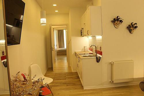 A Class Apartments In Old Tbilisi Shardeni