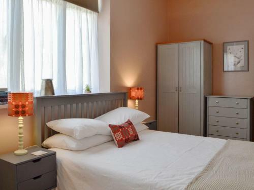 Flat 1