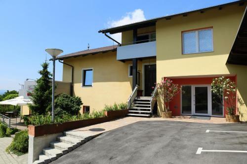 Bed & Breakfast Sobe Grabar