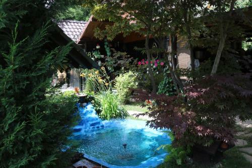 Frenk Cottage 5 Km From The Airport