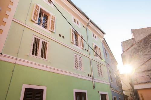 Azzurro Apartment