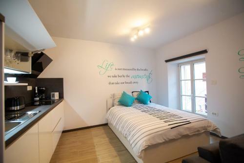 Azzurro Apartment