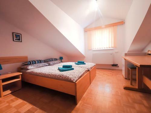 Hostal Apartments Prima Z