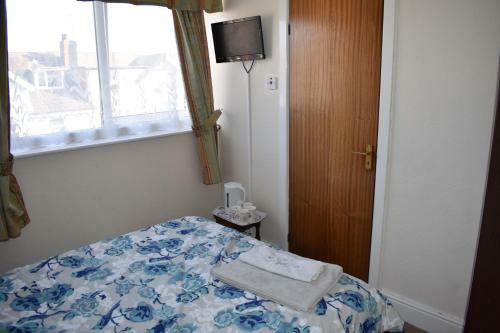 Hostal Three Piers Guest House