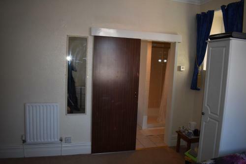 Hostal Three Piers Guest House