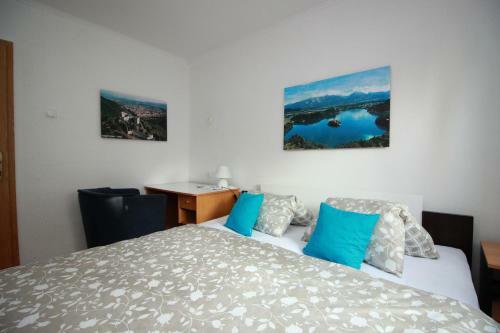 Hostal Guesthouse Veles