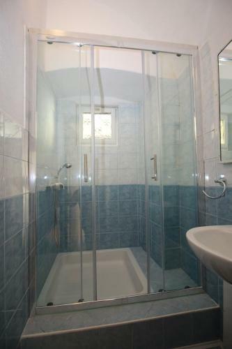 Hostal Guesthouse Veles