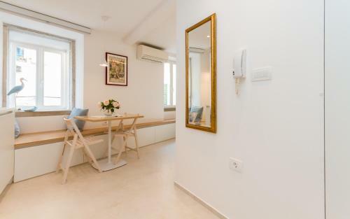 Studio Apartment Tetida By Locap Group