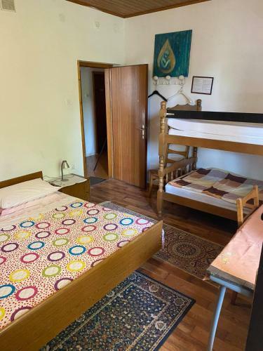 Hostel-sezanalokev B&B