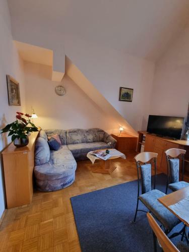 Apartma Vrtnica, Vila Golf
