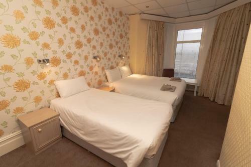 Starlux Hotel