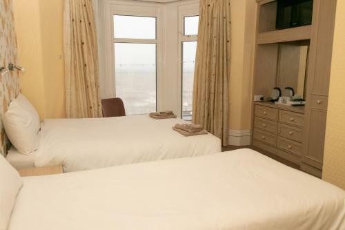 Starlux Hotel