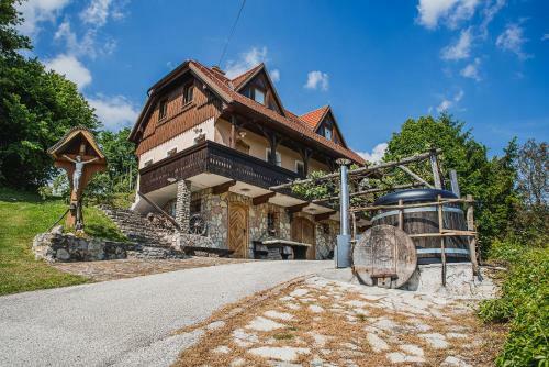 Authentic Countryside Villa With Hot Tub
