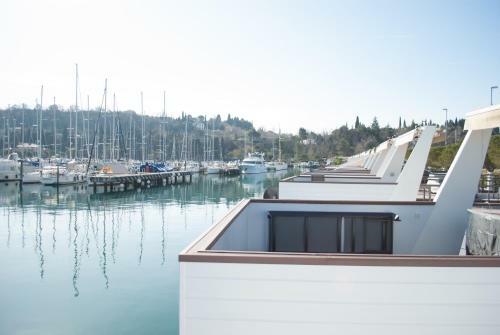 Floating House Blue Star