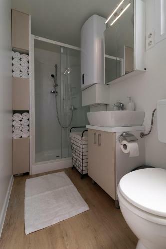Floating House Marina Royal