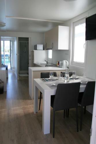 Floating House Marina Royal
