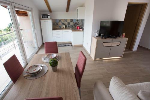 Red Rose Apartment