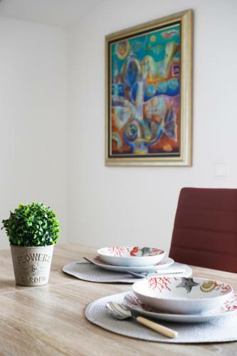 Red Rose Apartment