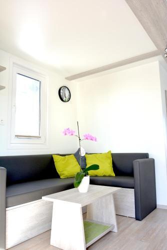 Floating Apartment Hurrea