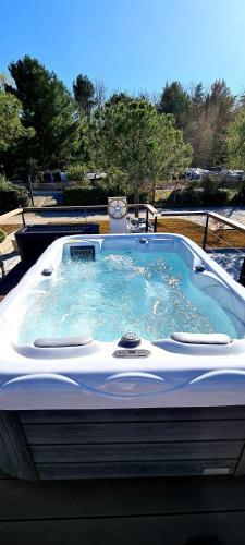 Floating Sea House Miraboat