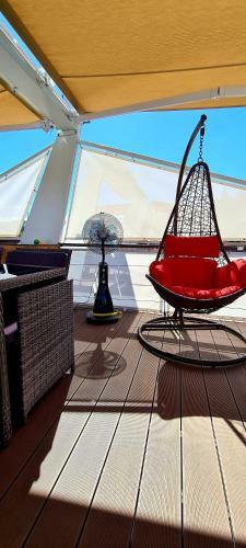 Floating Sea House Miraboat