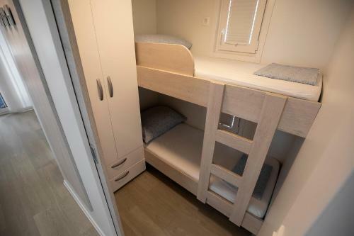 Apartamento Categorical Floating House