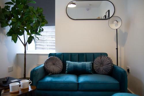 Charles Alexander Short Stay - Charnley House Apartments