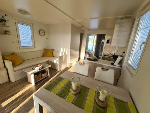 Marina Seahouse Brina