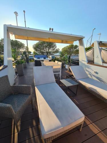 Marina Seahouse Brina