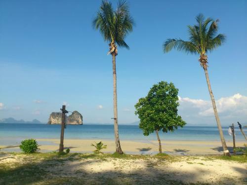 Hotel Thanya Beach Resort