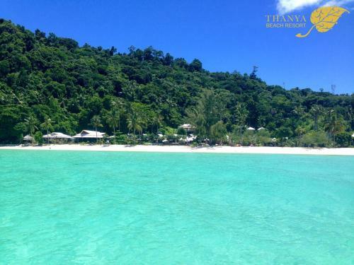 Hotel Thanya Beach Resort
