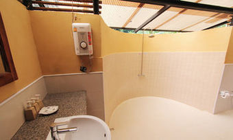 Hotel Thapwarin Resort