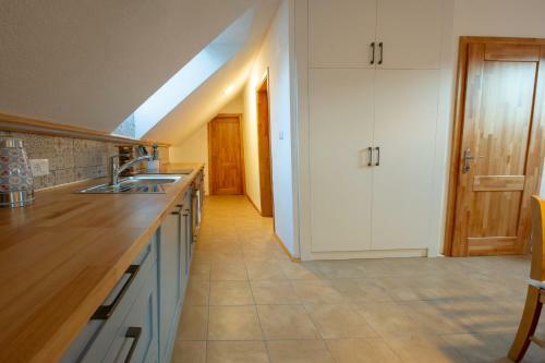 Apartments Laznica
