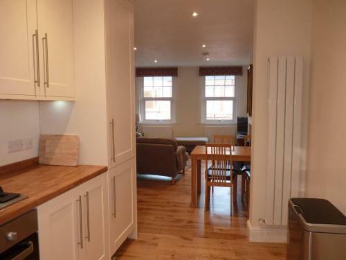 Brockenhurst Apartments