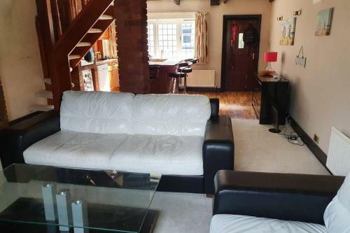 Bournemouth Secluded Cottage 10mins Walk To Beach
