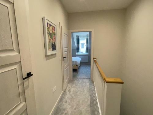Bournemouth Cottage 6mins From Beach, Free Parking