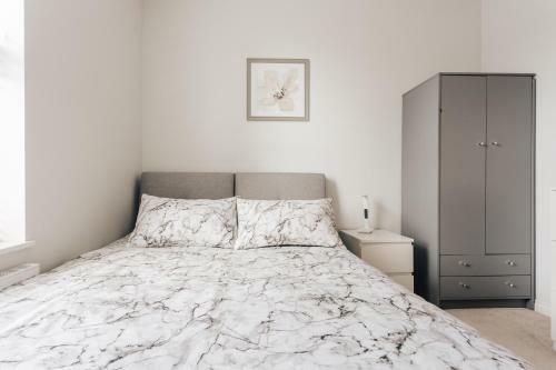 Apartamento Holiday Home Near Train Station
