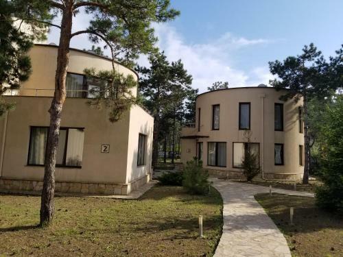 Elizium Park Hotel