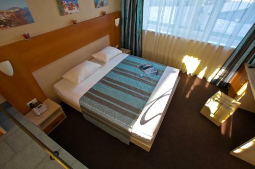 Elizium Park Hotel