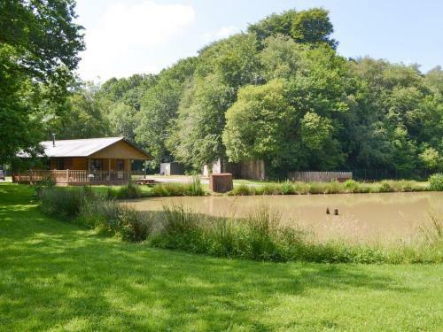 Oak Lodge
