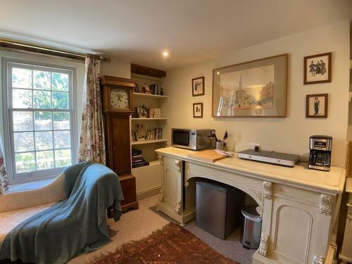 Hortus House - Regency Style Apartment With Attached Parking