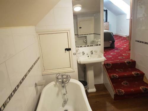 Hostal Churston Court Hotel