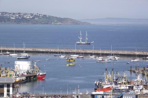 Brixham Harbour Views House