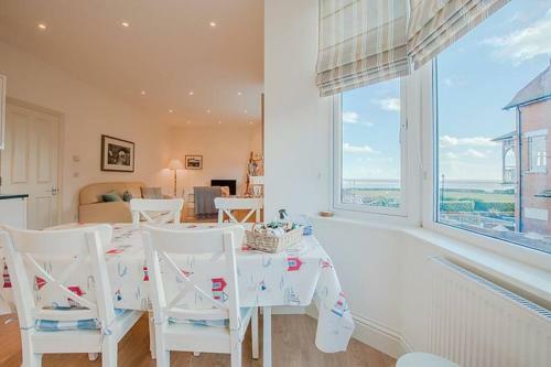 Carlton Lodge: Stunning Two Bedroom Apartment