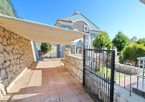 Arnna 5 Villa