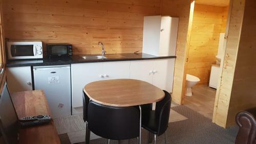 Cameron Court Cabin