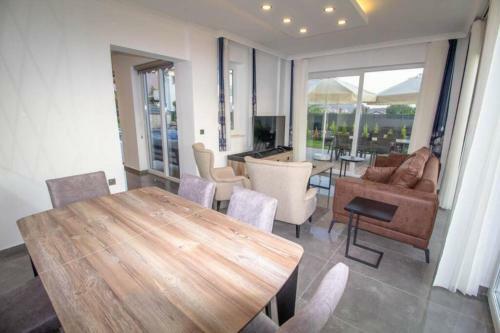 Ak Deniz Villa
